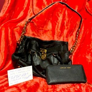 Authentic Michael kors  purse matching and wallet